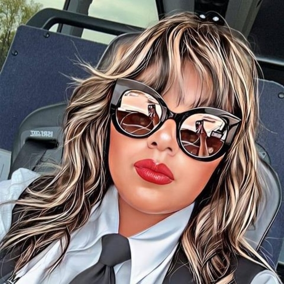 Meet your Posher, Viridiana - Picture 1 of 1